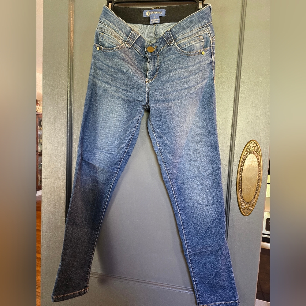 DEMOCRACY SIZE 4 Absolution Denim Jeans